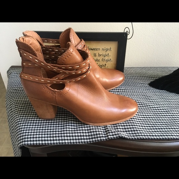 ❤️ FRYE |NWT Naomi Shootie Ankle Bootie 8.5 - Picture 7 of 7